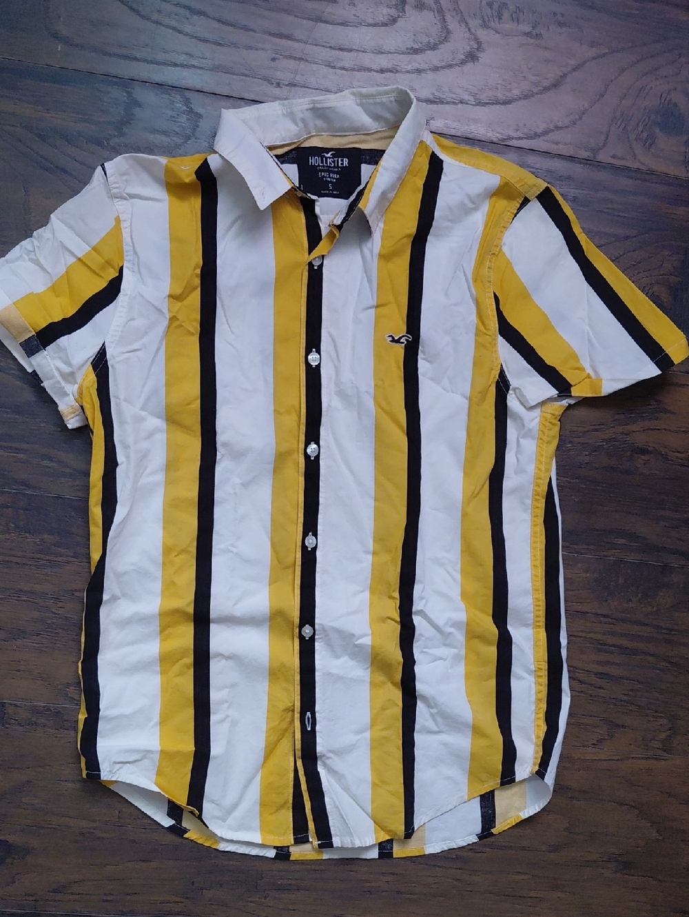 Hollister Men's Yellow, White & Black Vertical Stripe Short-Sleeve Button-Up
